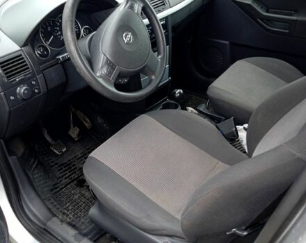 Опель Мерива, объемом двигателя 1.7 л и пробегом 260 тыс. км за 3899 $, фото 2 на Automoto.ua