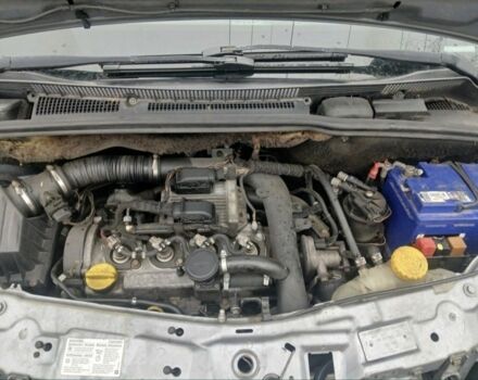 Серый Опель Мерива, объемом двигателя 1.7 л и пробегом 321 тыс. км за 1000 $, фото 2 на Automoto.ua