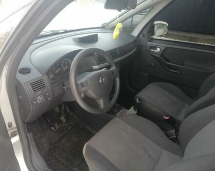 Серый Опель Мерива, объемом двигателя 0 л и пробегом 238 тыс. км за 2500 $, фото 7 на Automoto.ua