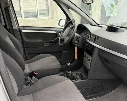 Серый Опель Мерива, объемом двигателя 1.6 л и пробегом 224 тыс. км за 3500 $, фото 6 на Automoto.ua