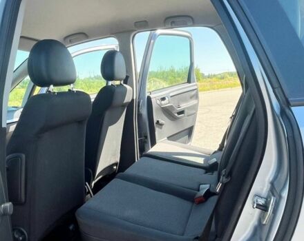 Серый Опель Мерива, объемом двигателя 1.6 л и пробегом 230 тыс. км за 4500 $, фото 4 на Automoto.ua