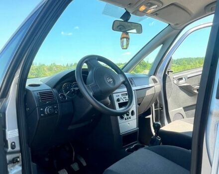 Серый Опель Мерива, объемом двигателя 1.6 л и пробегом 230 тыс. км за 4500 $, фото 3 на Automoto.ua