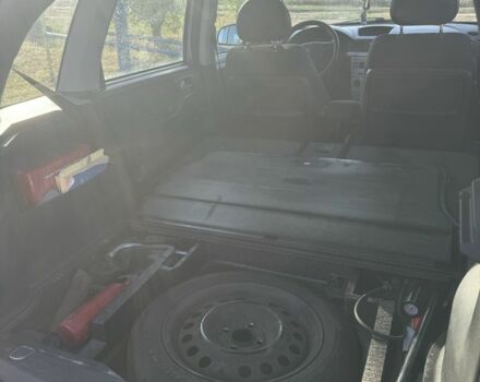 Серый Опель Мерива, объемом двигателя 1.4 л и пробегом 182 тыс. км за 3300 $, фото 9 на Automoto.ua