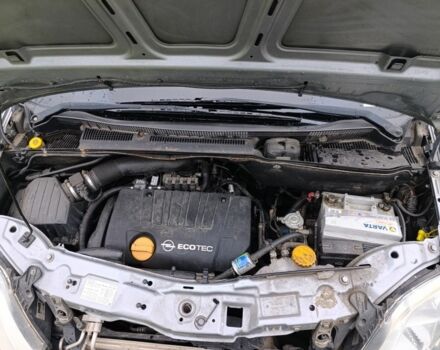 Серый Опель Мерива, объемом двигателя 1.8 л и пробегом 330 тыс. км за 3600 $, фото 3 на Automoto.ua