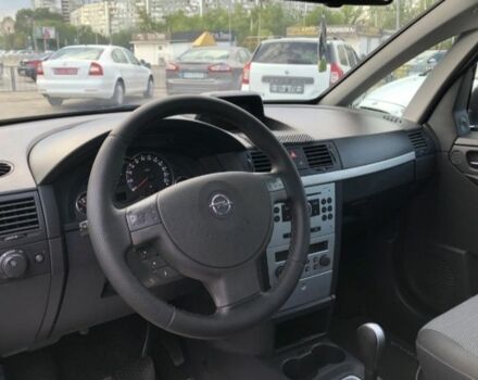 Серый Опель Мерива, объемом двигателя 1.6 л и пробегом 190 тыс. км за 6400 $, фото 4 на Automoto.ua