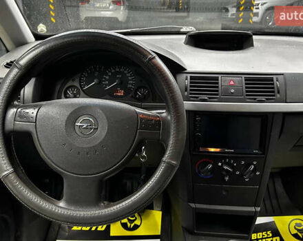 Сірий Опель Меріва, об'ємом двигуна 1.6 л та пробігом 274 тис. км за 4400 $, фото 8 на Automoto.ua