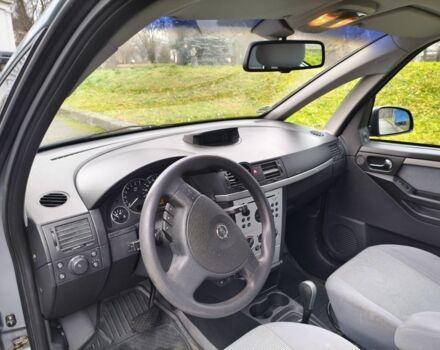 Сірий Опель Меріва, об'ємом двигуна 1.6 л та пробігом 158 тис. км за 3999 $, фото 7 на Automoto.ua