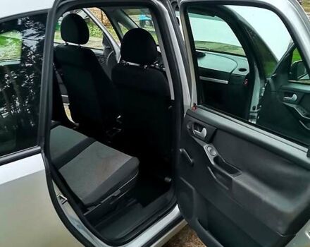 Серый Опель Мерива, объемом двигателя 1.6 л и пробегом 220 тыс. км за 4400 $, фото 11 на Automoto.ua