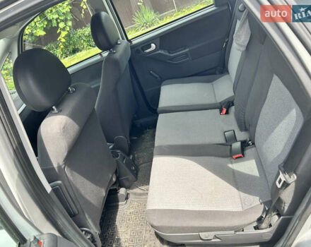 Серый Опель Мерива, объемом двигателя 1.6 л и пробегом 189 тыс. км за 3700 $, фото 8 на Automoto.ua