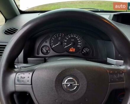 Серый Опель Мерива, объемом двигателя 1.6 л и пробегом 220 тыс. км за 4400 $, фото 10 на Automoto.ua