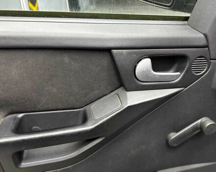 Серый Опель Мерива, объемом двигателя 1.6 л и пробегом 274 тыс. км за 4400 $, фото 9 на Automoto.ua