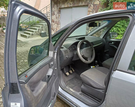 Сірий Опель Меріва, об'ємом двигуна 1.6 л та пробігом 274 тис. км за 4000 $, фото 5 на Automoto.ua