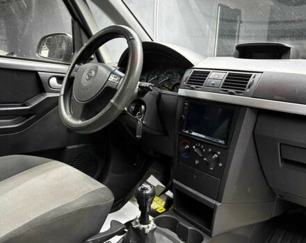 Серый Опель Мерива, объемом двигателя 1.6 л и пробегом 274 тыс. км за 4400 $, фото 14 на Automoto.ua