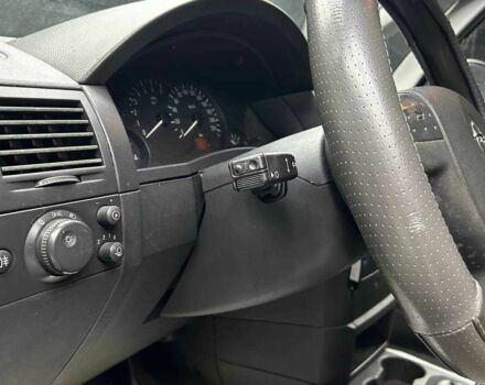 Серый Опель Мерива, объемом двигателя 1.6 л и пробегом 274 тыс. км за 4400 $, фото 10 на Automoto.ua