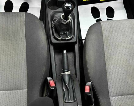 Серый Опель Мерива, объемом двигателя 1.6 л и пробегом 274 тыс. км за 4400 $, фото 11 на Automoto.ua