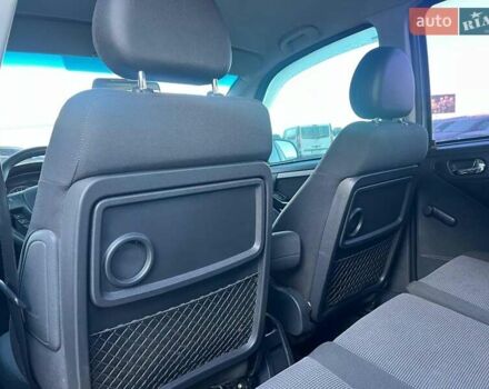 Серый Опель Мерива, объемом двигателя 1.8 л и пробегом 221 тыс. км за 5590 $, фото 33 на Automoto.ua