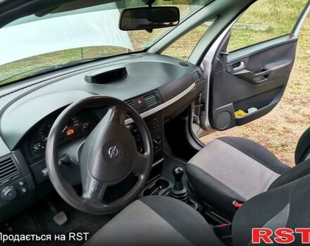 Серый Опель Мерива, объемом двигателя 1.6 л и пробегом 220 тыс. км за 4400 $, фото 9 на Automoto.ua