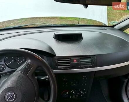 Серый Опель Мерива, объемом двигателя 1.6 л и пробегом 220 тыс. км за 4400 $, фото 7 на Automoto.ua