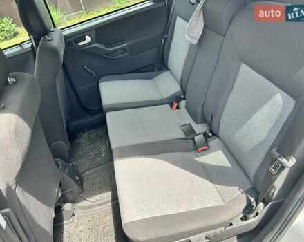 Серый Опель Мерива, объемом двигателя 1.6 л и пробегом 189 тыс. км за 3700 $, фото 9 на Automoto.ua