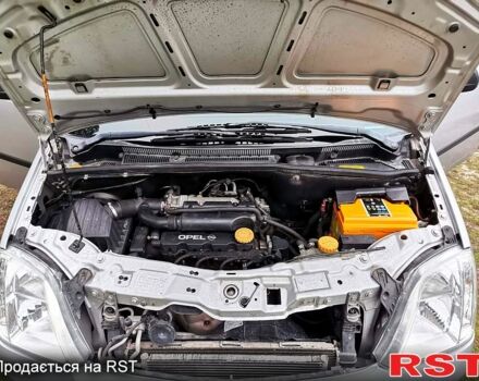 Серый Опель Мерива, объемом двигателя 1.6 л и пробегом 220 тыс. км за 4400 $, фото 4 на Automoto.ua