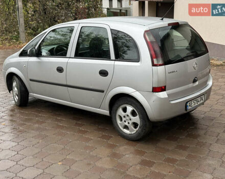 Серый Опель Мерива, объемом двигателя 1.69 л и пробегом 333 тыс. км за 3375 $, фото 6 на Automoto.ua