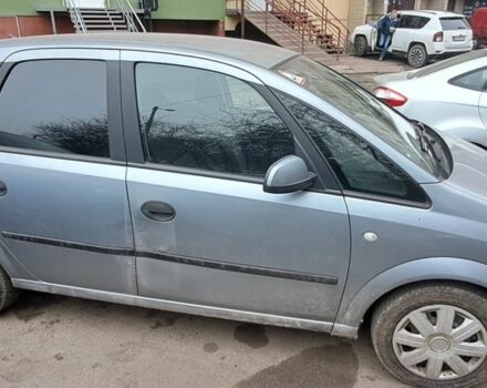 Серый Опель Мерива, объемом двигателя 0 л и пробегом 150 тыс. км за 4300 $, фото 1 на Automoto.ua