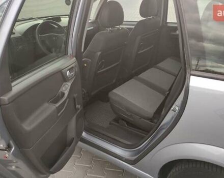 Серый Опель Мерива, объемом двигателя 1.6 л и пробегом 143 тыс. км за 4300 $, фото 18 на Automoto.ua