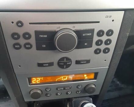 Серый Опель Мерива, объемом двигателя 1.6 л и пробегом 240 тыс. км за 4200 $, фото 10 на Automoto.ua