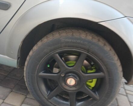 Серый Опель Мерива, объемом двигателя 1.6 л и пробегом 244 тыс. км за 4000 $, фото 5 на Automoto.ua