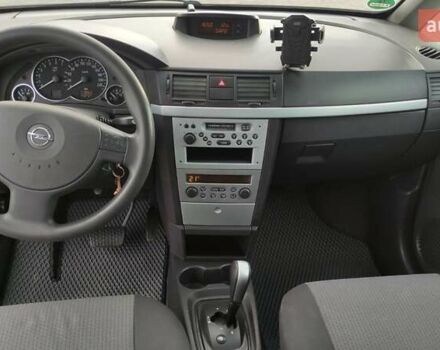 Серый Опель Мерива, объемом двигателя 1.6 л и пробегом 143 тыс. км за 4300 $, фото 13 на Automoto.ua