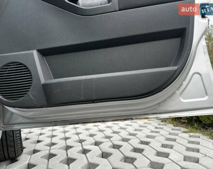 Сірий Опель Меріва, об'ємом двигуна 1.69 л та пробігом 155 тис. км за 4200 $, фото 15 на Automoto.ua