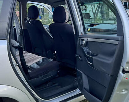 Серый Опель Мерива, объемом двигателя 1.7 л и пробегом 304 тыс. км за 5000 $, фото 8 на Automoto.ua