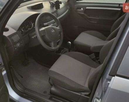 Серый Опель Мерива, объемом двигателя 1.6 л и пробегом 143 тыс. км за 4300 $, фото 10 на Automoto.ua