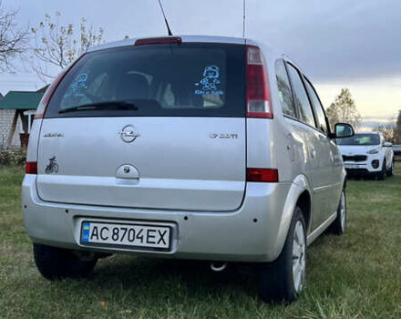 Серый Опель Мерива, объемом двигателя 1.7 л и пробегом 304 тыс. км за 5000 $, фото 3 на Automoto.ua