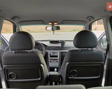 Серый Опель Мерива, объемом двигателя 1.6 л и пробегом 143 тыс. км за 4300 $, фото 26 на Automoto.ua