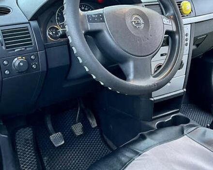 Серый Опель Мерива, объемом двигателя 1.7 л и пробегом 304 тыс. км за 5000 $, фото 14 на Automoto.ua