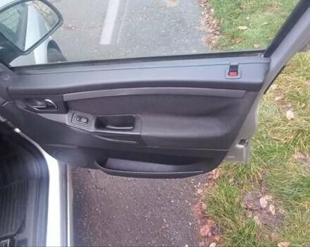 Серый Опель Мерива, объемом двигателя 1.8 л и пробегом 200 тыс. км за 4100 $, фото 2 на Automoto.ua