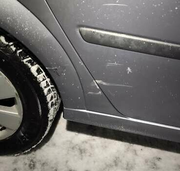 Серый Опель Мерива, объемом двигателя 1.6 л и пробегом 156 тыс. км за 3000 $, фото 12 на Automoto.ua