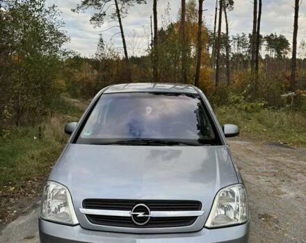 Серый Опель Мерива, объемом двигателя 1.69 л и пробегом 262 тыс. км за 3900 $, фото 1 на Automoto.ua