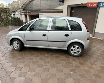 Серый Опель Мерива, объемом двигателя 1.69 л и пробегом 333 тыс. км за 3375 $, фото 7 на Automoto.ua