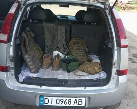 Серый Опель Мерива, объемом двигателя 1.6 л и пробегом 257 тыс. км за 3000 $, фото 7 на Automoto.ua