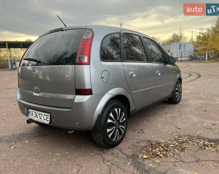 Серый Опель Мерива, объемом двигателя 1.6 л и пробегом 307 тыс. км за 3600 $, фото 18 на Automoto.ua