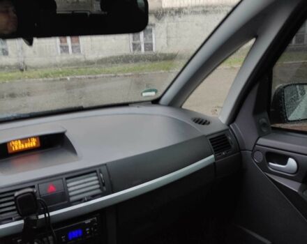 Сірий Опель Меріва, об'ємом двигуна 1.6 л та пробігом 232 тис. км за 4100 $, фото 3 на Automoto.ua