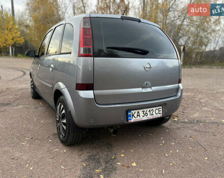 Серый Опель Мерива, объемом двигателя 1.6 л и пробегом 307 тыс. км за 3600 $, фото 21 на Automoto.ua
