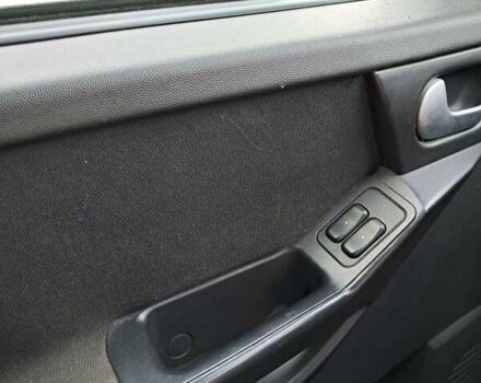 Серый Опель Мерива, объемом двигателя 1.3 л и пробегом 244 тыс. км за 3300 $, фото 10 на Automoto.ua