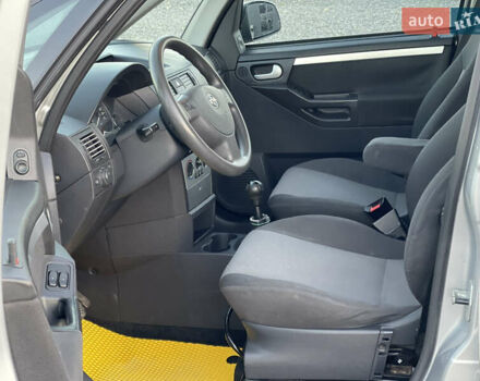 Серый Опель Мерива, объемом двигателя 1.6 л и пробегом 279 тыс. км за 3450 $, фото 16 на Automoto.ua