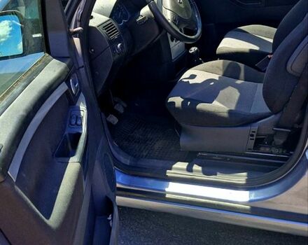 Серый Опель Мерива, объемом двигателя 1.8 л и пробегом 200 тыс. км за 4100 $, фото 6 на Automoto.ua