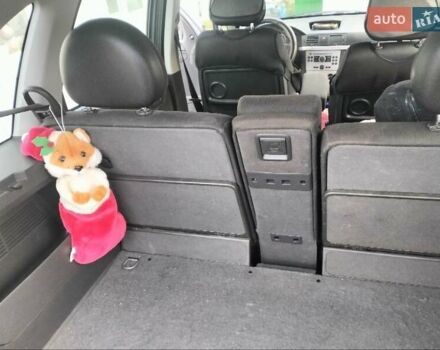 Серый Опель Мерива, объемом двигателя 1.4 л и пробегом 190 тыс. км за 3650 $, фото 2 на Automoto.ua