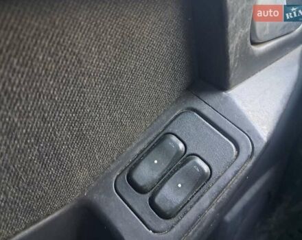 Серый Опель Мерива, объемом двигателя 1.6 л и пробегом 262 тыс. км за 2900 $, фото 25 на Automoto.ua