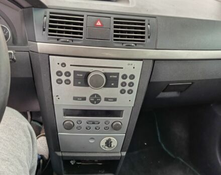 Серый Опель Мерива, объемом двигателя 1.7 л и пробегом 290 тыс. км за 1868 $, фото 3 на Automoto.ua